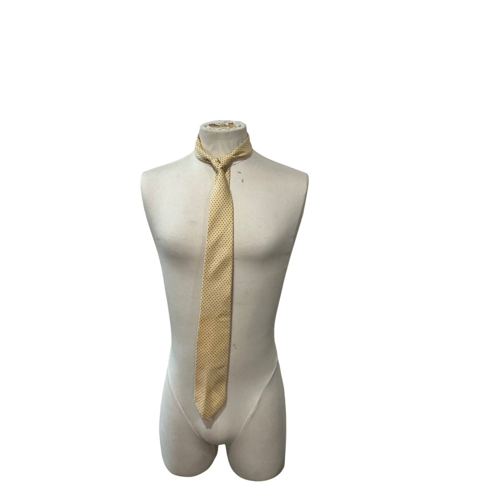 Paul Stuart Mens Silk Necktie Yellow Navy Blue Polka Dot Classic Formal Tie